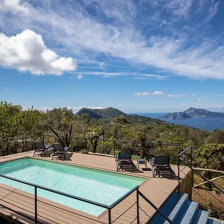 Aprea Luxury Capri Views & Guest Services Villa *