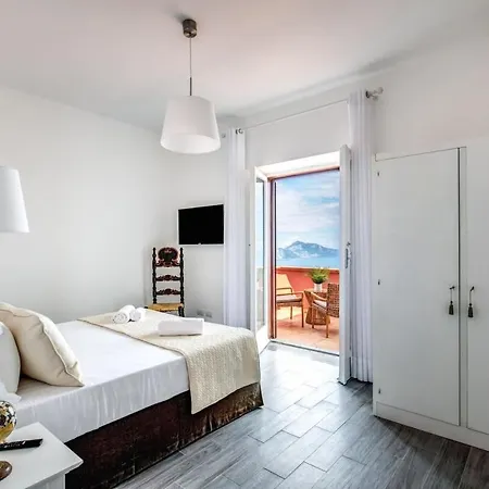 Aprea Luxury Capri Views & Guest Services *