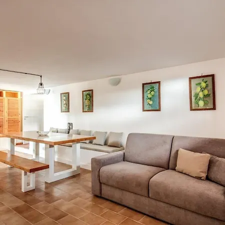 Aprea Luxury Capri Views & Guest Services Villa
