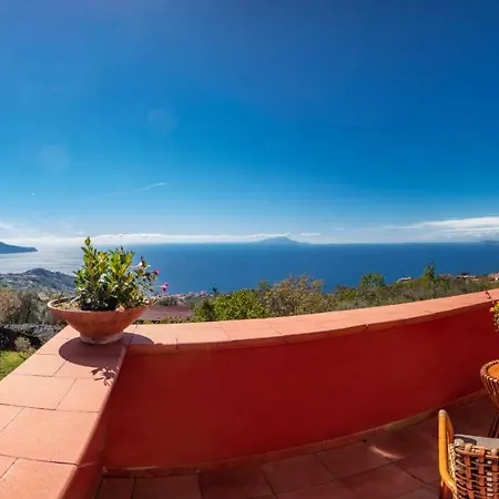 Aprea Luxury Capri Views & Guest Services Villa *