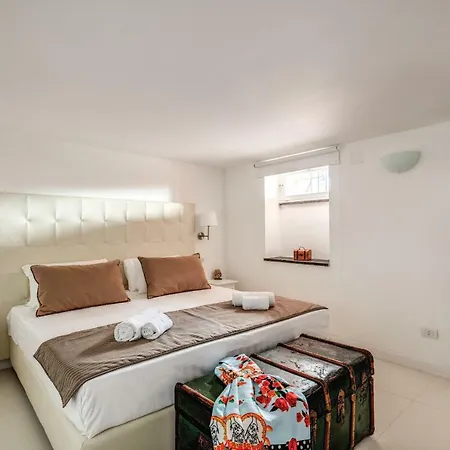 Aprea Luxury Capri Views & Guest Services Villa *